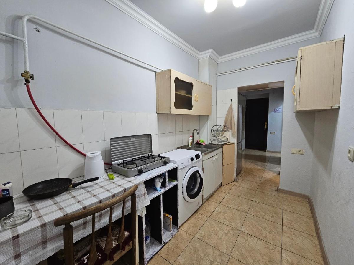 יירבאן Sunny Apartment Close To Erebuni Mall מראה חיצוני תמונה