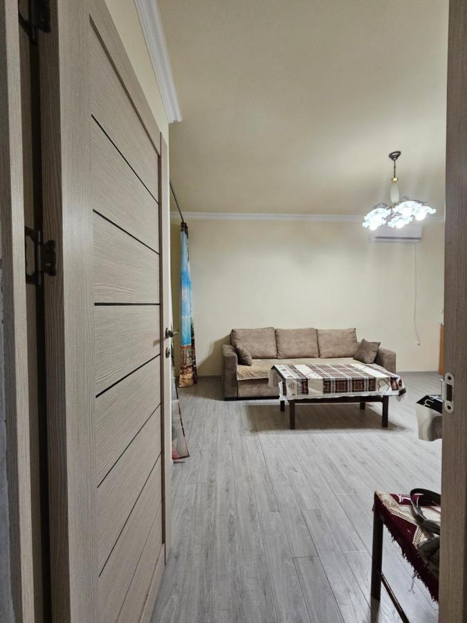 יירבאן Sunny Apartment Close To Erebuni Mall מראה חיצוני תמונה